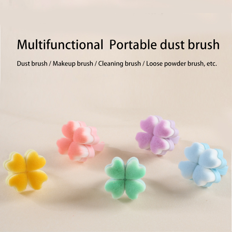 Clover Ring Nail Dust Brush with Soft Bristles